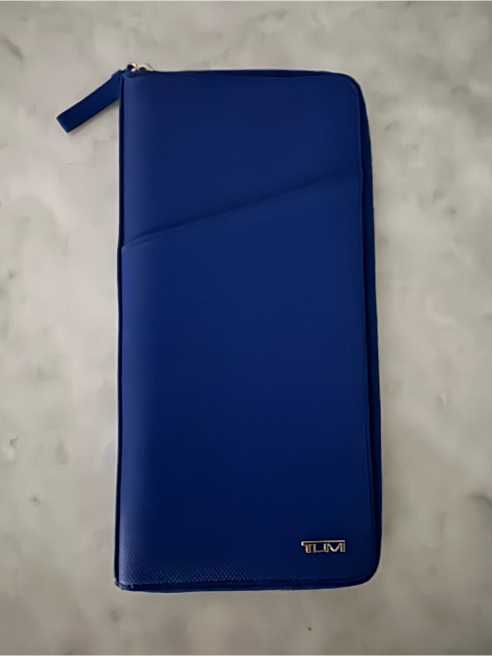 TUMI Prism Cobalt Blue Textured Leather Zip-Around Travel Wallet Organizer -NWT